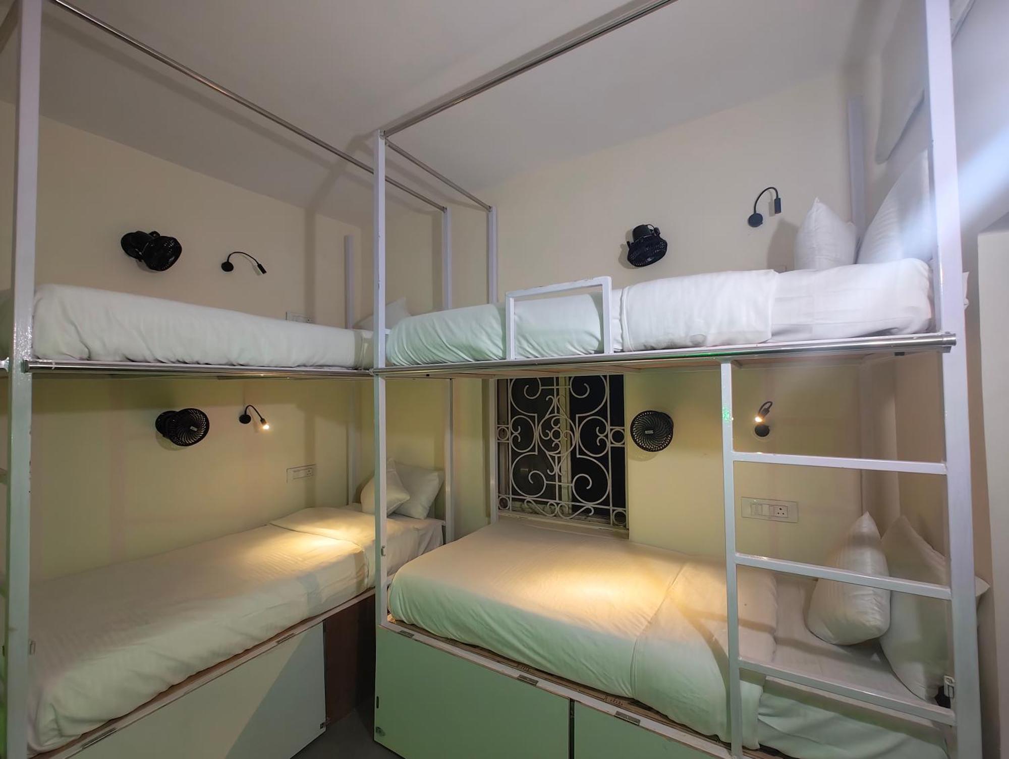 Hot - House Of Travellers, Vagator Hostel Exterior photo